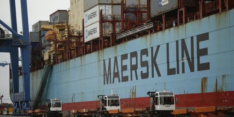 Hutchison files arbitration against Maersk over Panama terminal