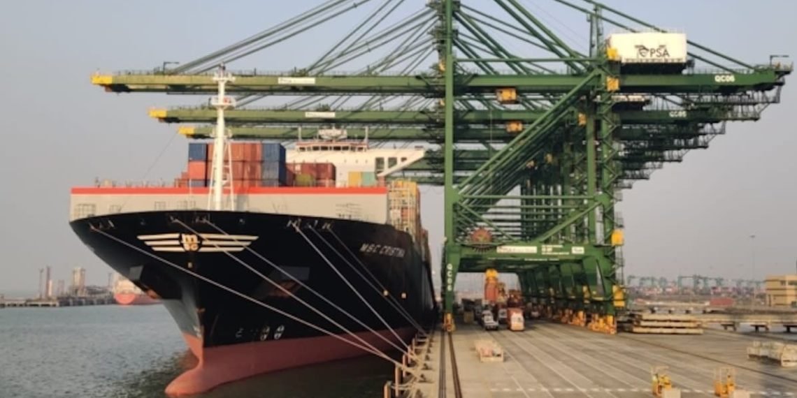 More Than 34,000 Shipping Routes Diverted as Hormuz Disruption Reshapes Asian Networks