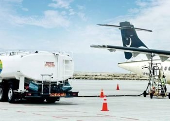 Pakistan tells foreign airlines to carry return fuel amid supply concerns