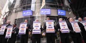 FedEx reaches tentative agreement with pilots after years of negotiations