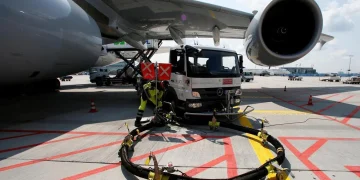 Airlines Cut Schedules as Jet Fuel Shock Drives Global Cost Pressure