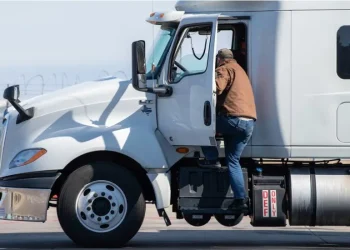 Truck Transportation Employment Falls to Lowest Level Since 2017