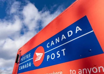 Canada Post begins overhaul to end home delivery for millions and streamline post office network