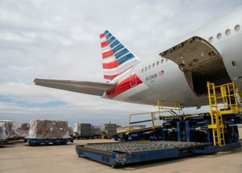 American Airlines Cargo strengthens anti-wildlife trafficking efforts with Miami training event