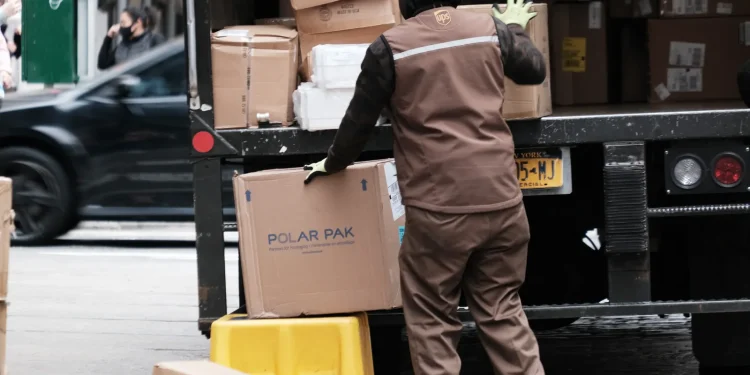 UPS Caps Driver Buyouts at 7,500 Under New Teamsters Agreement