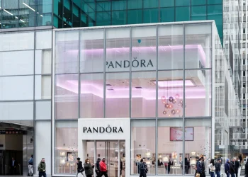 Pandora Opens Canada Distribution Centre to Cut Tariff Exposure and Delivery Times