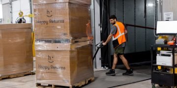 Happy Returns reaches 10,000 drop-off locations as reverse logistics shifts toward consolidation