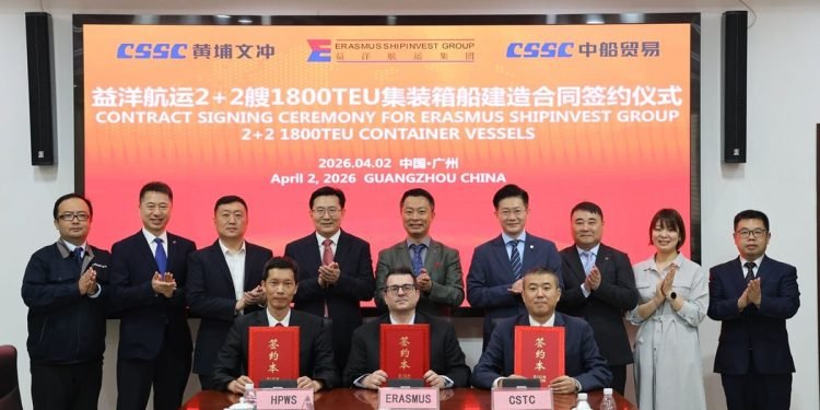 Huangpu Wenchong Wins Up to Eight Feeder Boxship Orders from Greek Owners