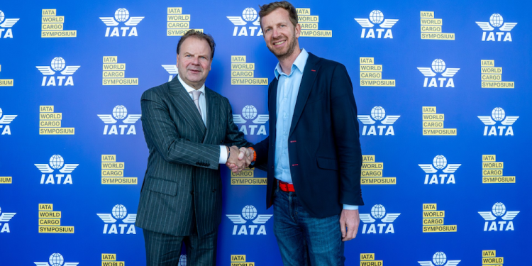 Delta Cargo and CargoAi Team Up to Expand Digital Booking Access