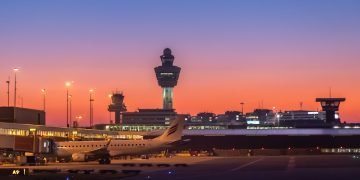 Schiphol cuts airport charges as fuel crisis pressures airlines
