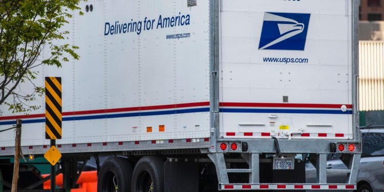 USPS sets May 1 deadline for non-domiciled CDL drivers on mail contracts