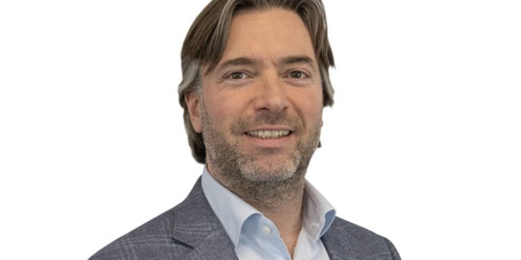 Why Supply Chains Must Move Beyond Manual Loading