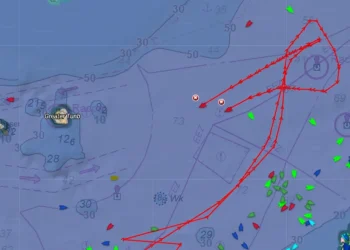 Two LNG Carriers Reverse Course Before Hormuz Transit
