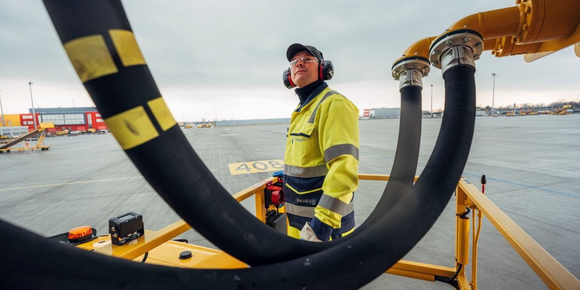 DHL and IAG Cargo deepen SAF partnership at Heathrow