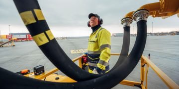 DHL and IAG Cargo deepen SAF partnership at Heathrow