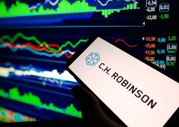 After CBS report, C.H. Robinson pushes safety responsibility back toward the FMCSA
