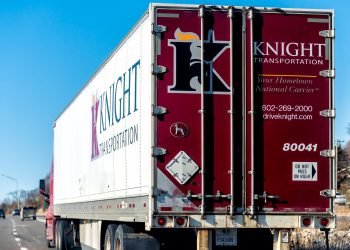Knight-Swift sees stronger bid season as capacity tightens