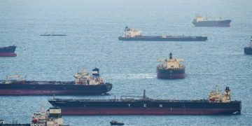 Iran Conflict Drives Shipping Surcharges and Complicates Contract Negotiations