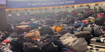 British Airways seeks up to £10m from Heathrow after repeated baggage failures