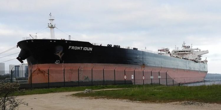 Frontline Sells Two Older Suezmax Tankers as Fleet Renewal Strategy Accelerates