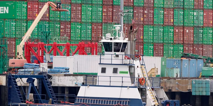 Importers Weigh Legal Action as Trump’s 10% Global Tariff Faces Appeal