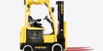 Hyster launches integrated lithium-ion power system for high-intensity port operations