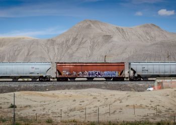 Rate and service concerns rise as ag retailers warn against Union Pacific–Norfolk Southern merger