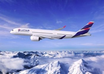 LATAM Airlines operates its first passenger charter flights linked to SAF usage