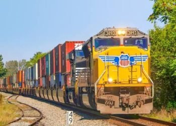 Maersk shifts Southern California rail traffic from BNSF to Union Pacific
