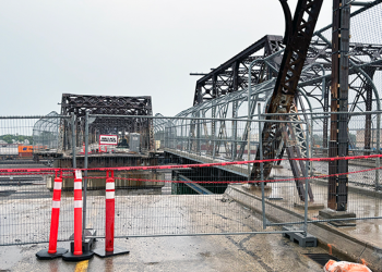 Winnipeg Begins Removal of Historic Arlington Bridge After Months of Preparation