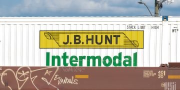 J.B. Hunt Sees Strong Intermodal Growth as Shippers Shift Away from Traditional Trucking