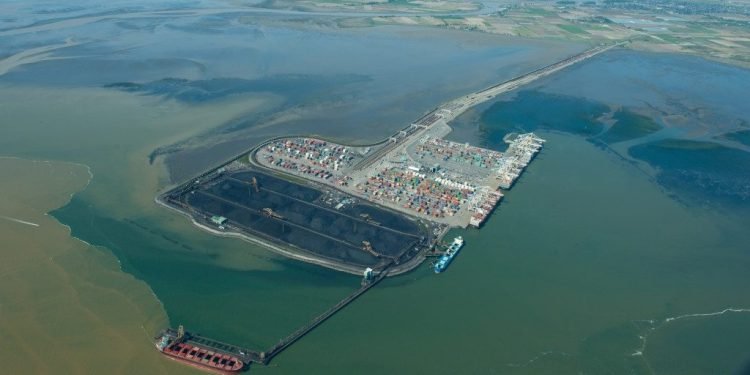 Security Concerns Resurface as B.C. Port Expansion Moves Toward Fast-Track Approval