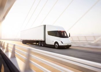Tesla Posts Record Quarter as Semi Truck Production Moves Closer to Launch
