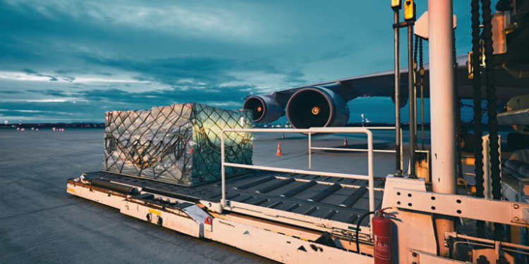 Air cargo market loses momentum as peak season fails to take off