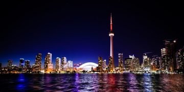 Downtown Toronto office leasing gains momentum as rising rents push some tenants toward suburbs