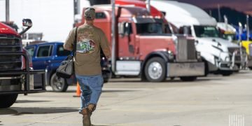 Truck Transportation Jobs Hold Steady in July as Warehouse Employment Falls
