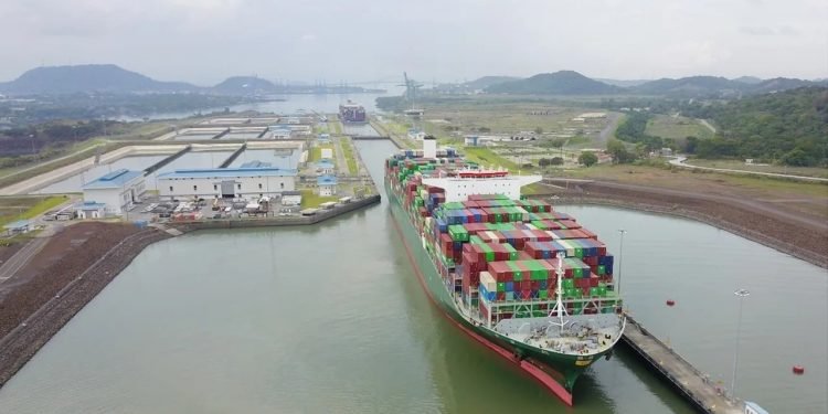 Panama Canal reduces draught for neo-Panamax locks