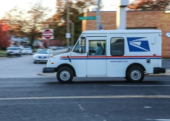 USPS Letter Carrier Charged After Allegedly Stealing and Cashing Winning Florida Lottery Ticket