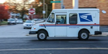 USPS Letter Carrier Charged After Allegedly Stealing and Cashing Winning Florida Lottery Ticket