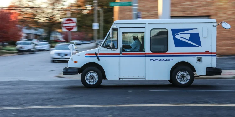 USPS Letter Carrier Charged After Allegedly Stealing and Cashing Winning Florida Lottery Ticket