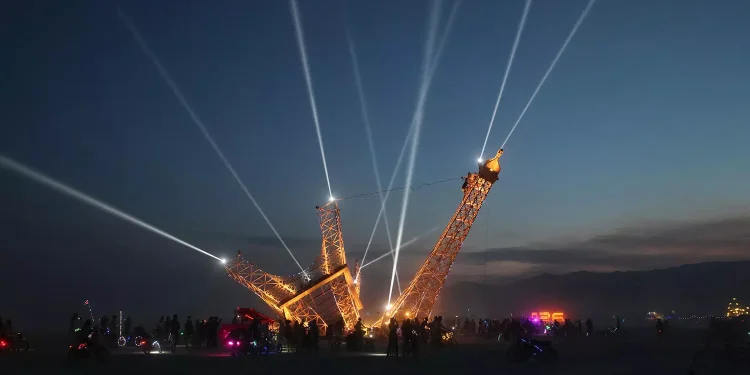 CEVA delivers 29-tonne fractured Eiffel artwork to Burning Man
