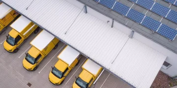 Postal operators cut CO₂ emissions 41% since 2008
