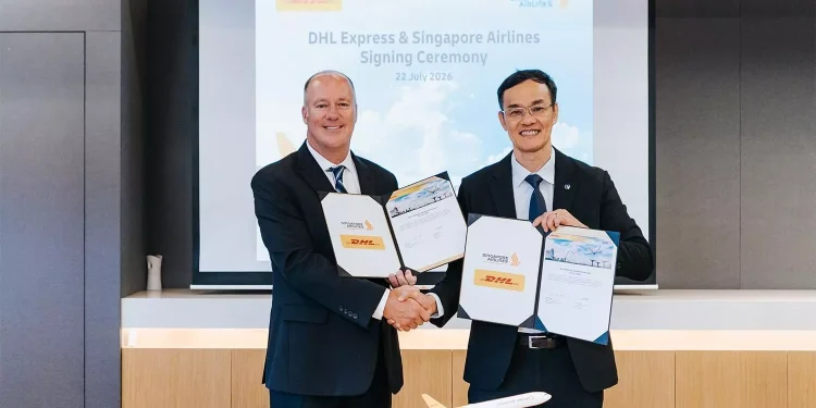 DHL Express and Singapore Airlines renew Boeing 777 freighter agreement