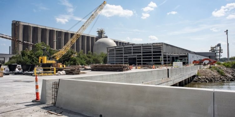 Colonial Terminals Opens New Savannah Breakbulk Hub