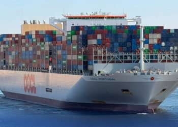 New data shows Suez route transits rose 27% in August