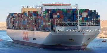 New data shows Suez route transits rose 27% in August