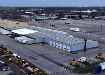 Estes bets $56M on cross-border, offshore freight expansion
