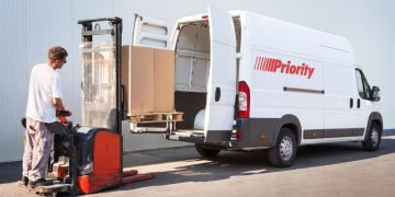 Private Equity Group Expands Courier Network Through Three Regional Acquisitions