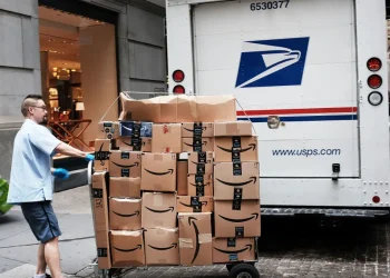 USPS and Amazon launch same-day delivery pilot