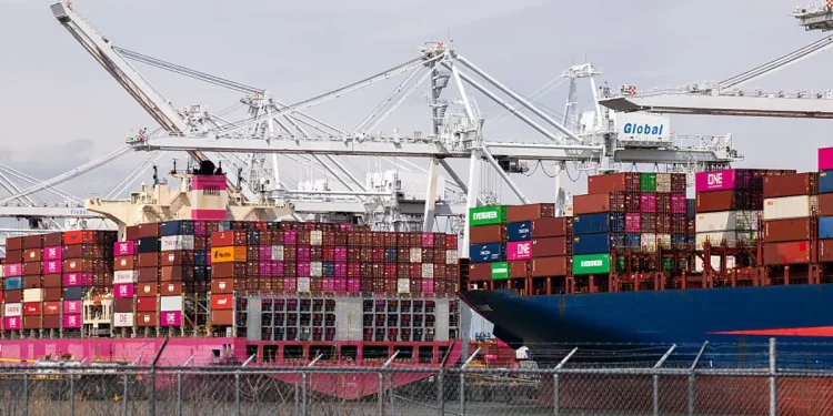 Ocean Freight Rates Ease Slightly, but Transpacific Prices Remain Elevated